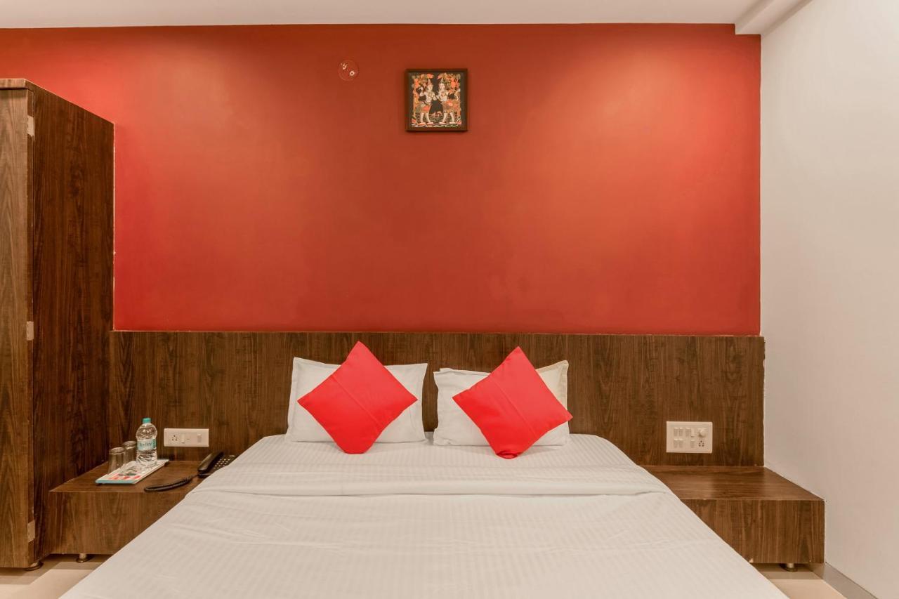 Oyo Flagship 19196 Shree Sai Niladri Residency Shirdi Extérieur photo