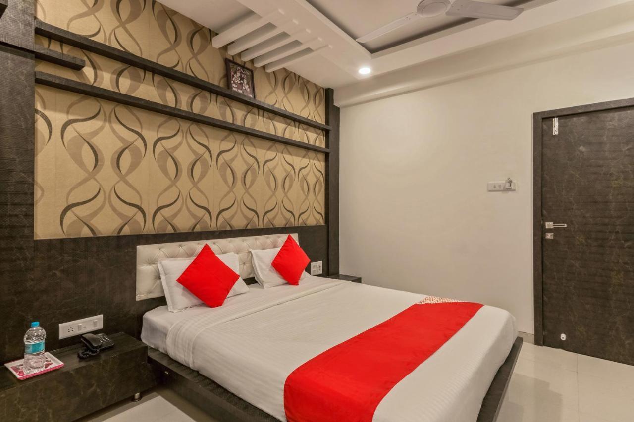 Oyo Flagship 19196 Shree Sai Niladri Residency Shirdi Extérieur photo