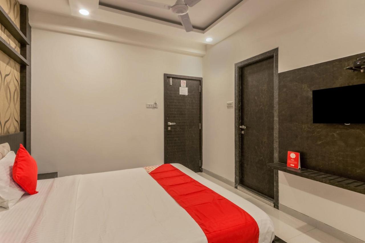 Oyo Flagship 19196 Shree Sai Niladri Residency Shirdi Extérieur photo